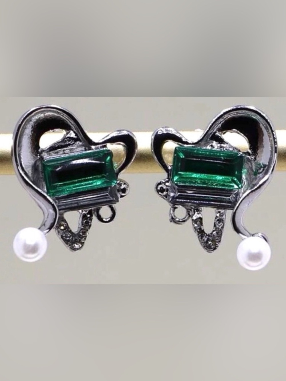 Abstract Swirl Heart Gunmetal Green Emerald Cut Dripping Pearl Stud Post Earring